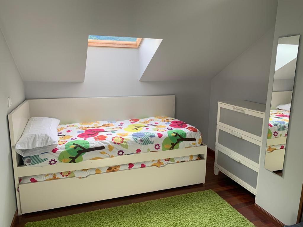 Apartamento Río Asón: Tranquilo Retiro con Piscina y Wi-Fi Gibaja Exterior photo