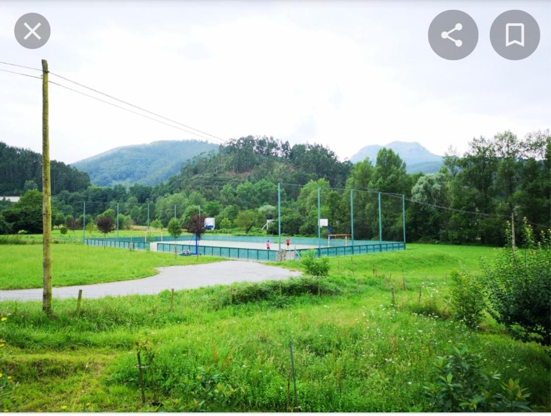 Apartamento Río Asón: Tranquilo Retiro con Piscina y Wi-Fi Gibaja Exterior photo
