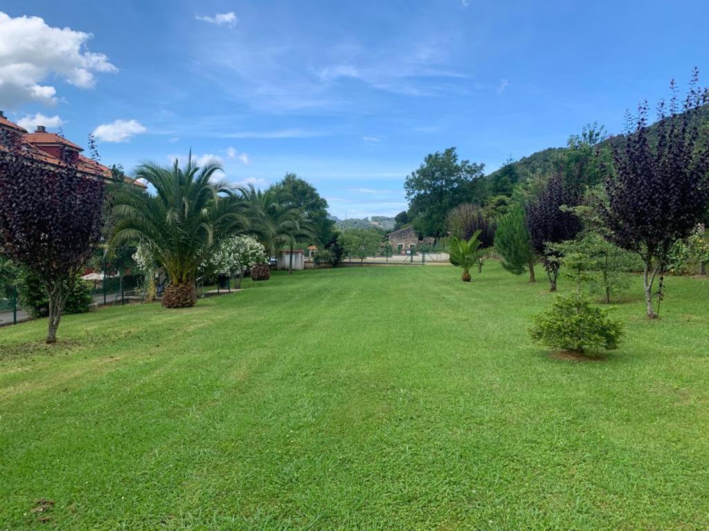 Apartamento Río Asón: Tranquilo Retiro con Piscina y Wi-Fi Gibaja Exterior photo